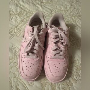Nike Women's Light Pink Sneakers